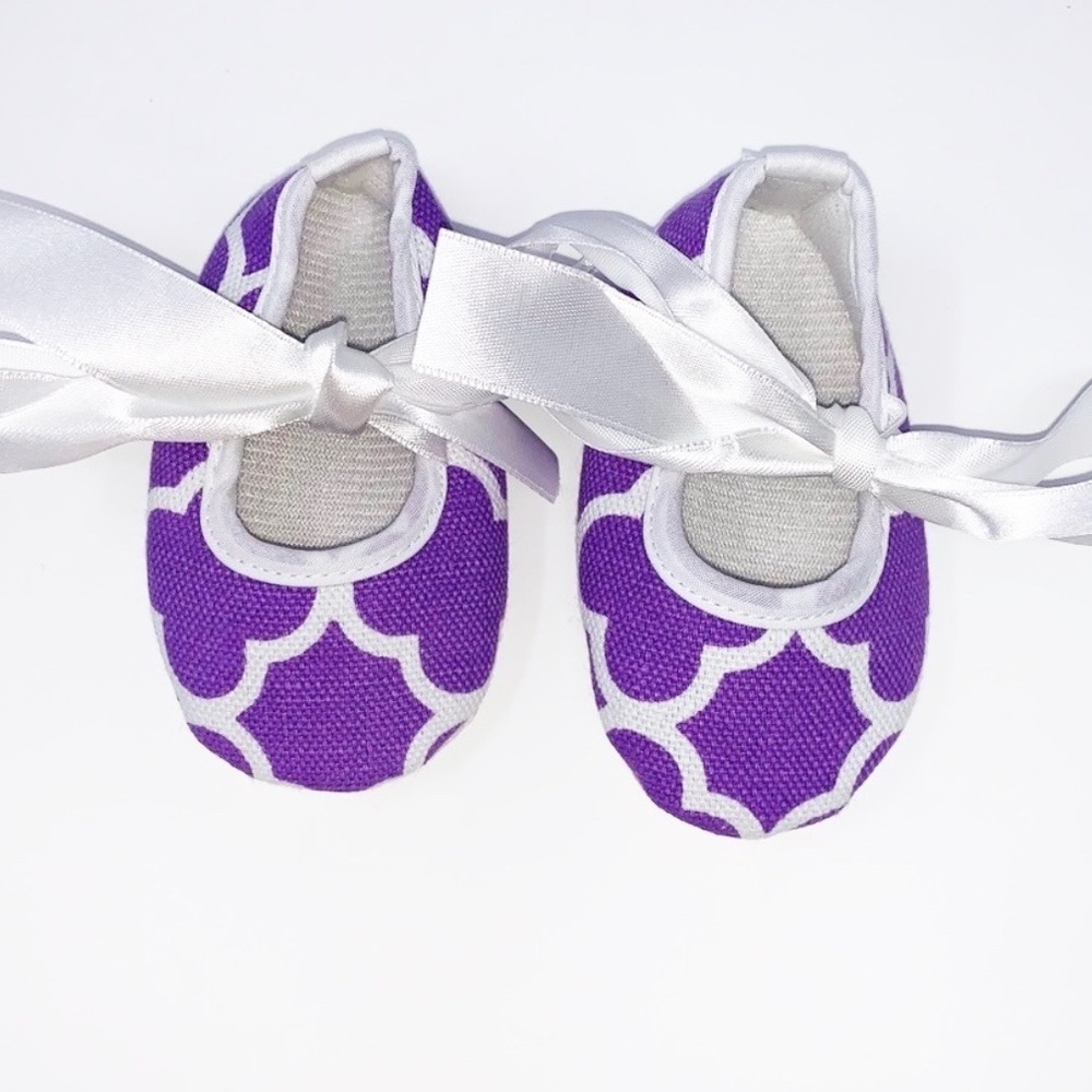 NEW Baby Girls Crib Shoes Purple White